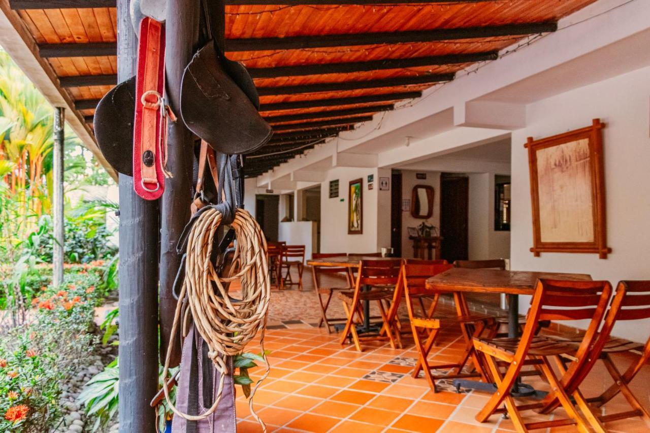 Hotel Casa Baquero El Cairo  Zewnętrze zdjęcie