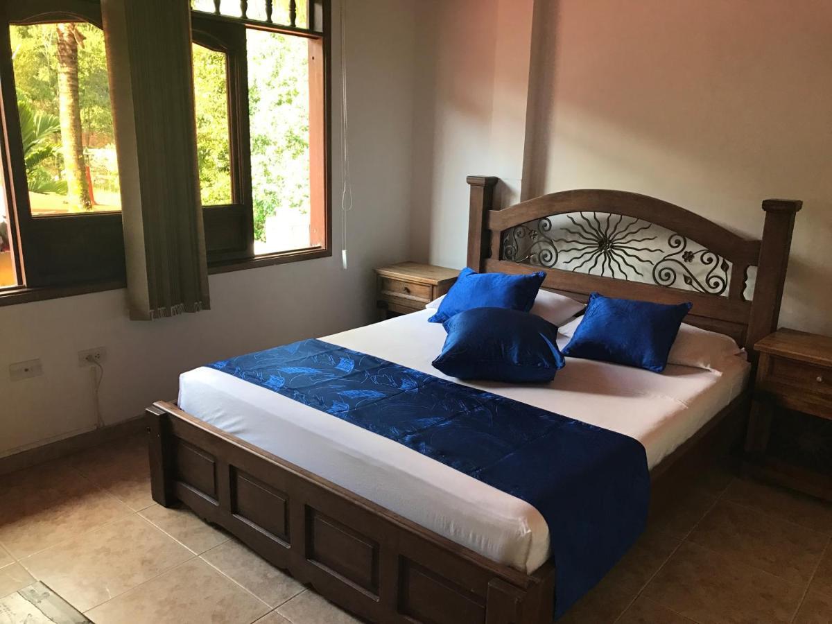Hotel Casa Baquero El Cairo  Zewnętrze zdjęcie